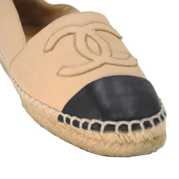Chanel Espadrille 37 Large CC Leather Embroidered Cap Toe Flats CC-0803N-0004 - Picture 8 of 11